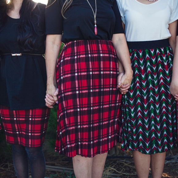 Lularoe Elegant Plaid Jill skirt NWT - Picture 6 of 6